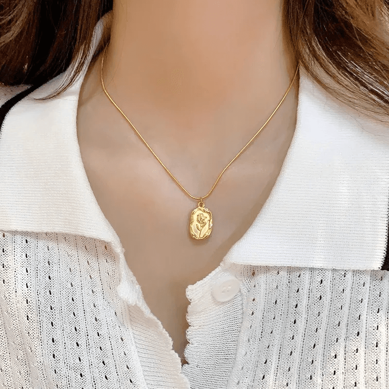 Anti-tarnish Eternal Rose Botanical Pendant Necklace 