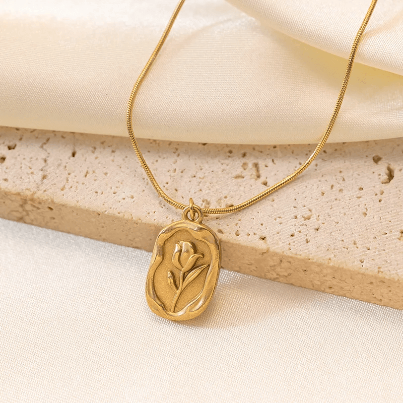 Anti-tarnish Eternal Rose Botanical Pendant Necklace  view 6