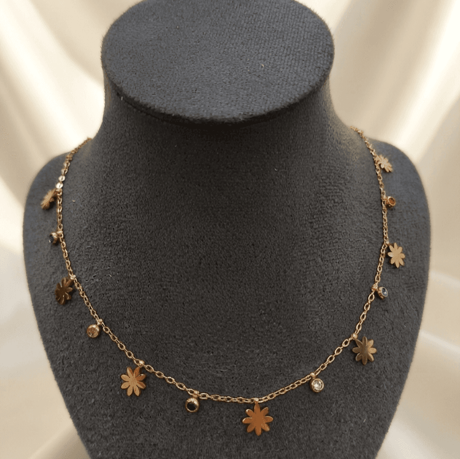 Flower With Multicolored Stones Antitarnish Charm Necklace 