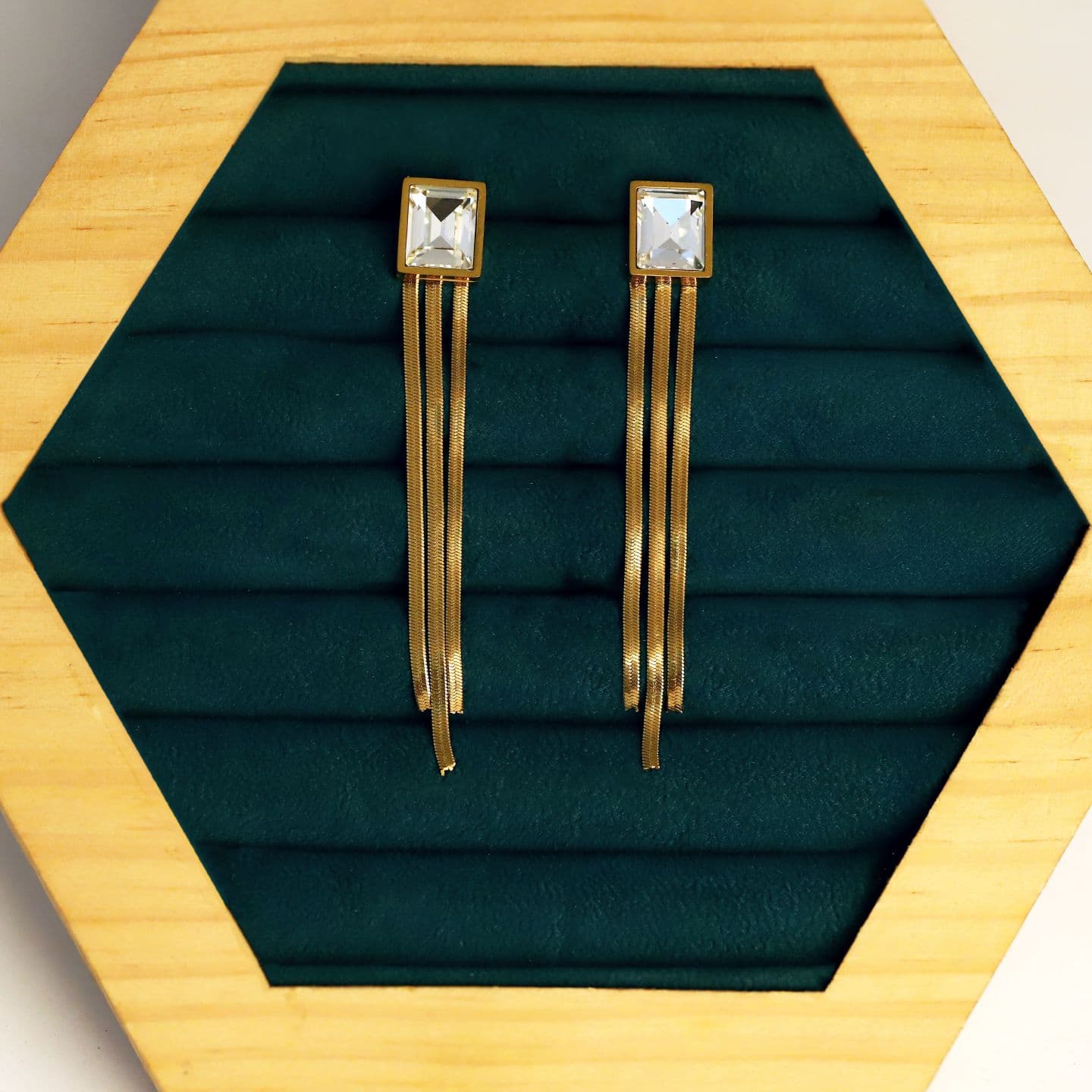 Gold Plated Antitarnish Earring With White Stone And Golden Tessels 