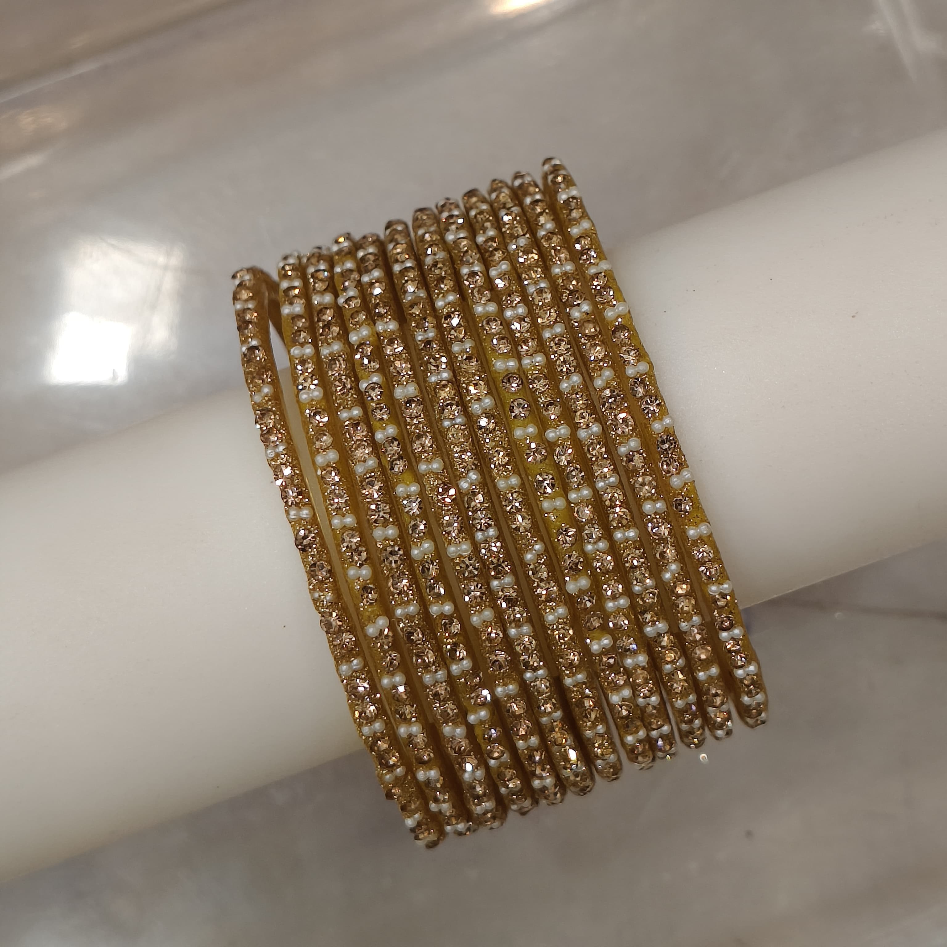 Golden Pairing Glass Bangle With Small Pearls